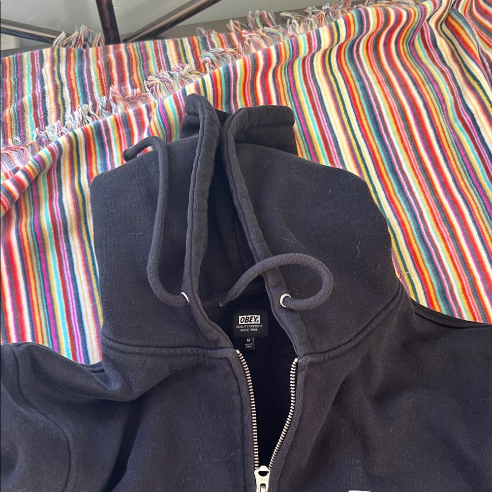 Obey black  Zip-Up Hoodie med
